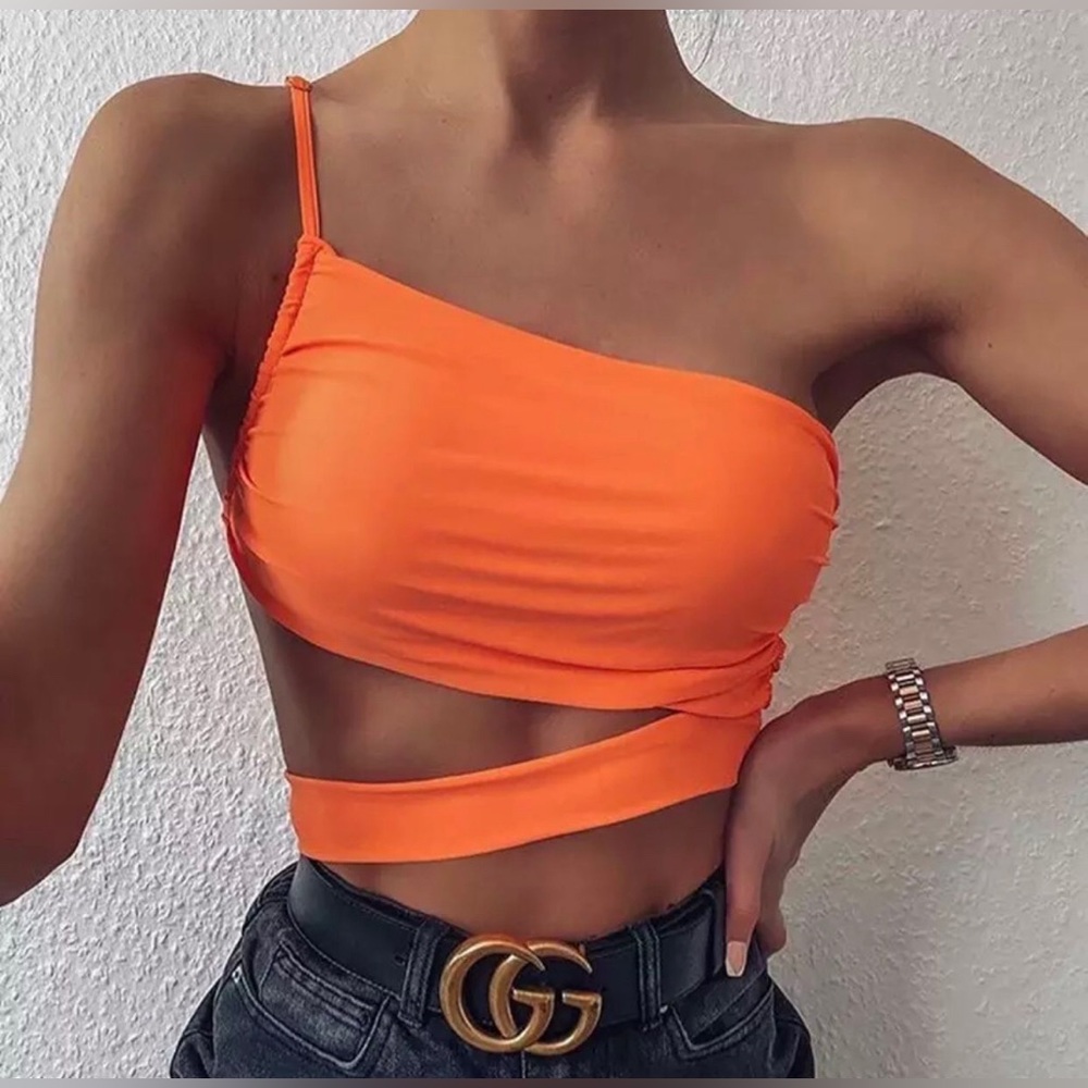 One strap crop top